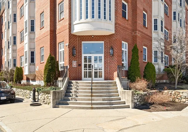 Homes for sale in Everett, MA | 120 Wyllis Ave #103, Everett, MA 02149 | MLS# 73501622