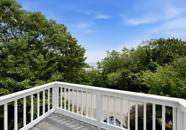 4th image of 125 Shore Dr, Plymouth, MA 02360 | MLS# 73556453