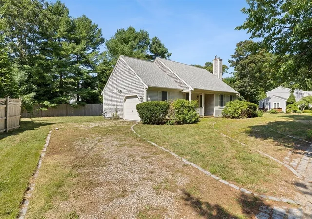 3rd image of 137 Wianno Circle, Barnstable, MA 02655 | MLS# 73568233