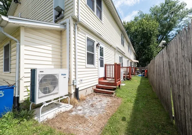2nd image of 30 Clayton St, Springfield, MA 01107