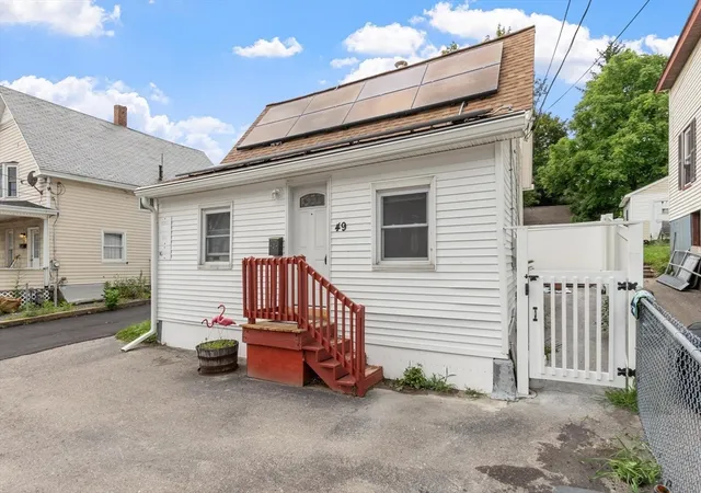 3rd image of 49 Baker Street, Gardner, MA 01440 | MLS# 73554043