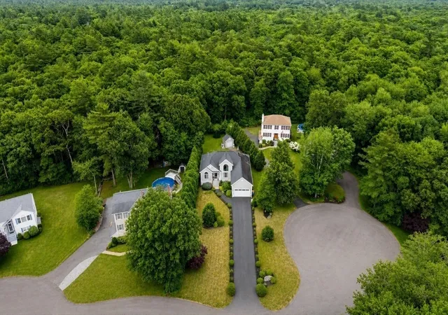 4th image of 19 Forestview Dr, Fairhaven, MA 02719 | MLS# 73543829