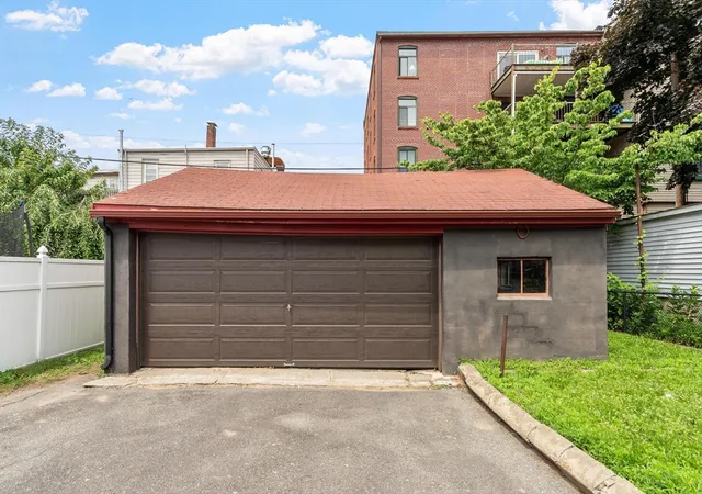 5th image of 8 Chase Street, Beverly, MA 01915 | MLS# 73553765