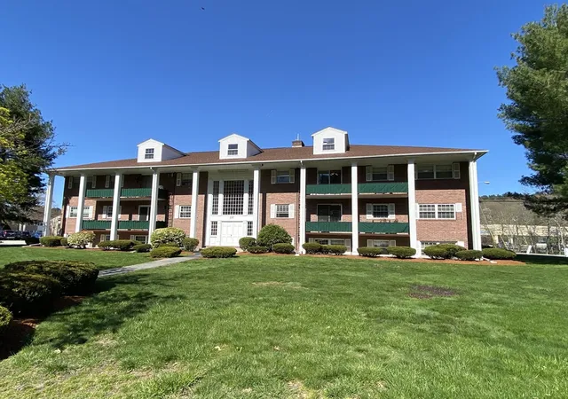 2nd image of 237 N Main St, Andover, MA 01810