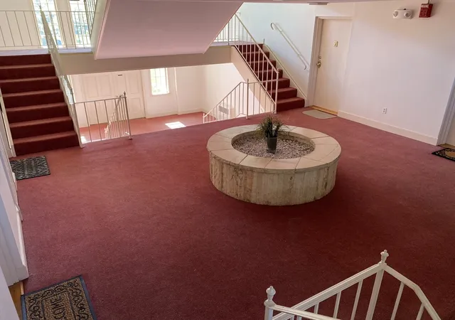 3rd image of 237 N Main St, Andover, MA 01810