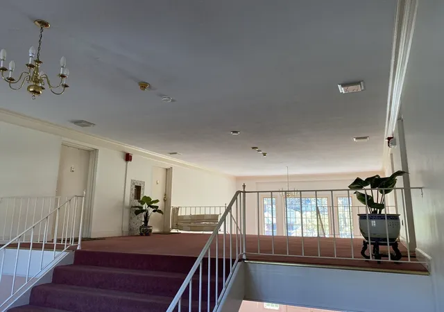 4th image of 237 N Main St, Andover, MA 01810