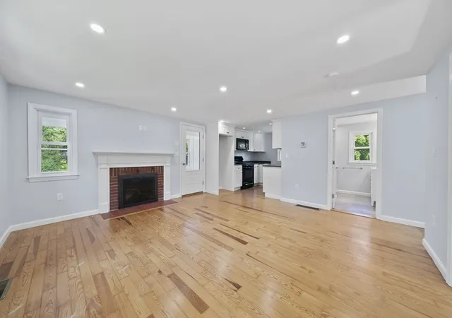 Photo 3 of Sale Pending at 50 Florida St, Marshfield, MA 02050 | MLS# 73569288 | Listing updated on 2026-09-15