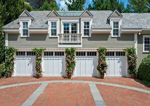 Photo 2 of Mansion for sale at 17 Crowninshield Rd, Marblehead, MA 01945 | MLS# 73536454 | Listing updated on 2026-07-22