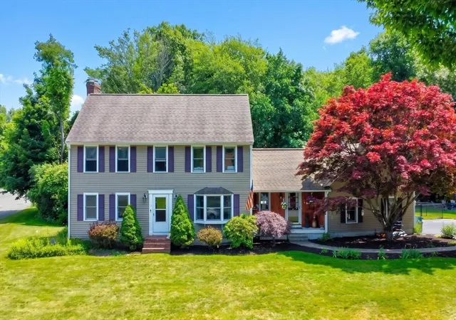 Homes for sale in Haverhill, MA | 2 Glenwood Circle, Haverhill, MA 01830 | MLS# 73542244