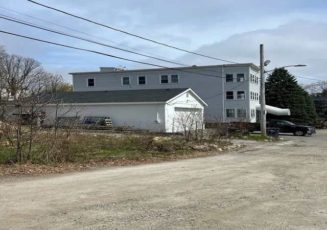 Photo 3 of Sale Pending at 35 Heron St, West Roxbury, MA 02132 | MLS# 73535572 | Listing updated on 2026-09-10