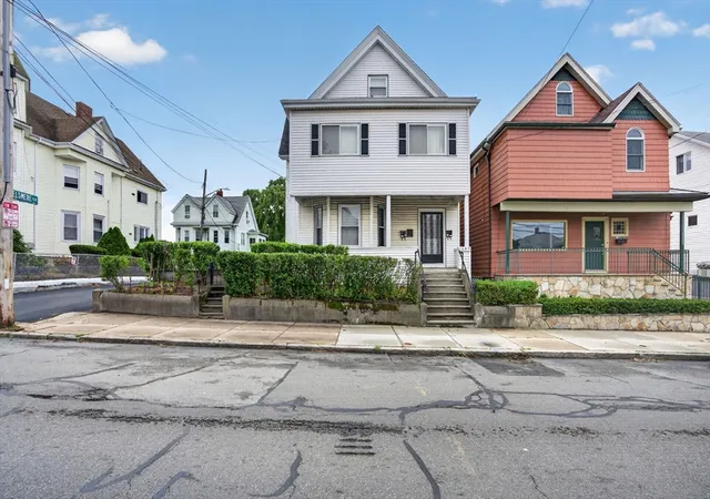 1st image of 549 Main St, Medford, MA 02155 | MLS# 73542062