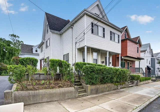 2nd image of 549 Main St, Medford, MA 02155 | MLS# 73542062