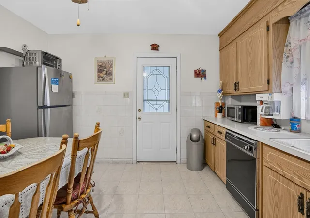 Listing Photo 5 - Condo for sale in building located at 549 Main St, Medford, MA 02155