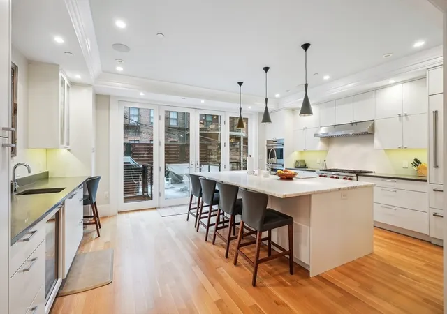 3rd image of 196 West Springfield St #1, Boston, MA 02118 | MLS# 73487193