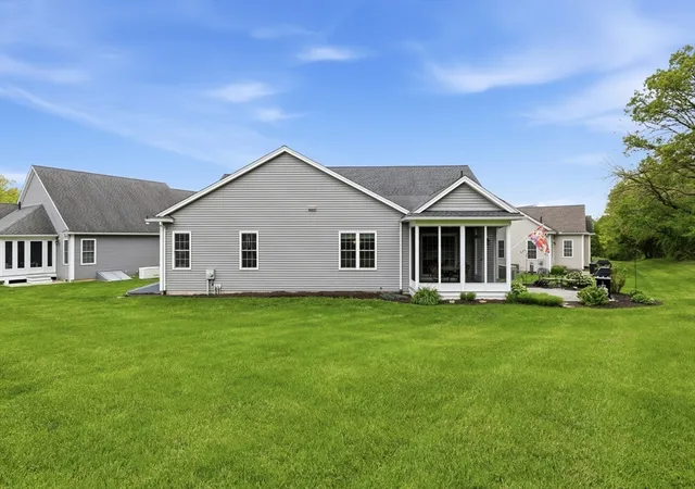 Homes for sale in Wilbraham, MA | 34 Sandalwood Dr, Wilbraham, MA 01095