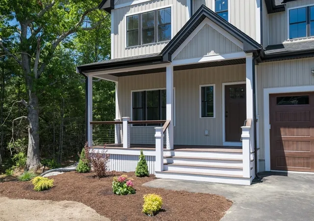 2nd image of 86 High St, Carver, MA 02330