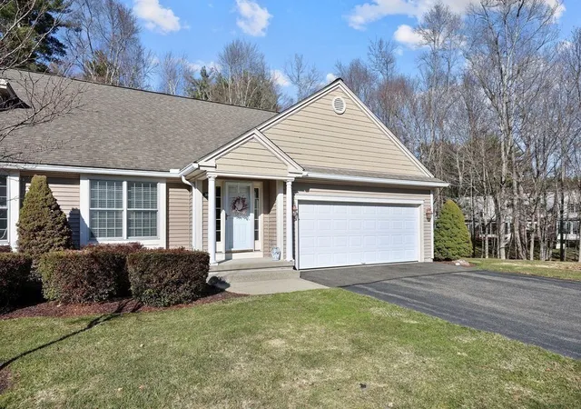 Homes for sale in East Longmeadow, MA | 300 Pinehurst Dr #300, East Longmeadow, MA 01028 | MLS# 73492386