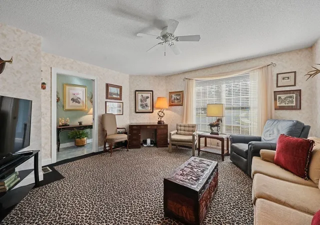 Homes for sale in East Longmeadow, MA | 300 Pinehurst Dr #300, East Longmeadow, MA 01028 | MLS# 73492386
