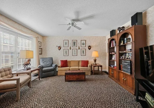 Homes for sale in East Longmeadow, MA | 300 Pinehurst Dr #300, East Longmeadow, MA 01028 | MLS# 73492386