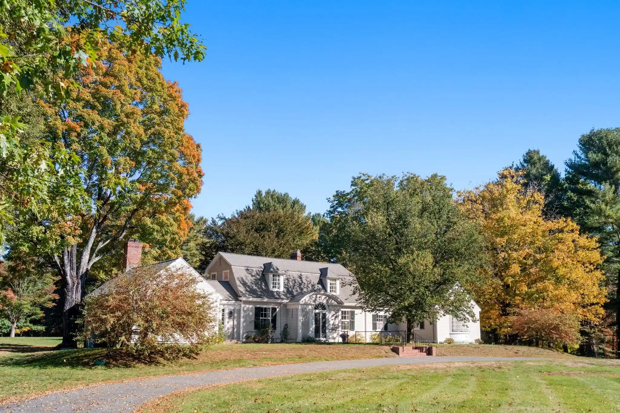 Photo 1 of Single family home for sale at 75 Elm St, Medfield, MA 02052 | MLS# 73594720 | Listing updated on 2026-10-27