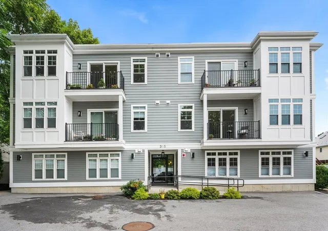 1st image of 315 College Farm Rd #6, Waltham, MA 02451 | MLS# 73567399