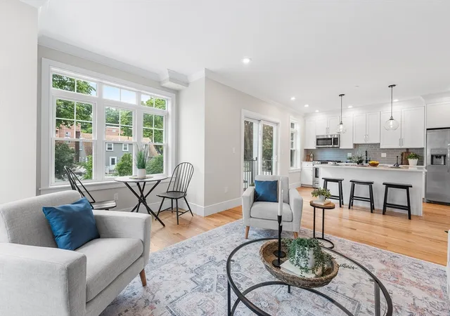 2nd image of 315 College Farm Rd #6, Waltham, MA 02451 | MLS# 73567399