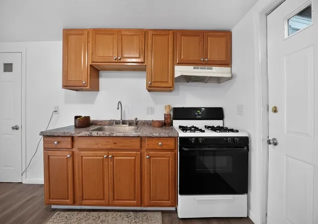 Homes for sale in Rockland, MA | 12 Linden St, Rockland, MA 02370 | MLS# 73537123