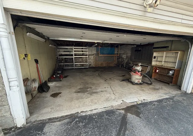 Photo 4 of Sale Pending at 76 Paine St, Worcester, MA 01605 | MLS# 73554242 | Listing updated on 2026-09-04