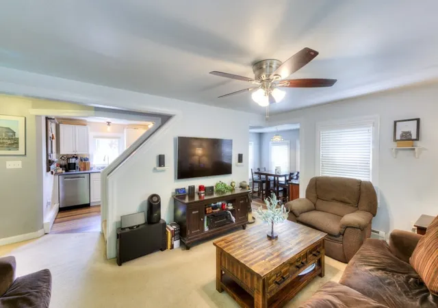 4th image of 10 Ridgewood Rd, Worcester, MA 01606 | MLS# 73538061