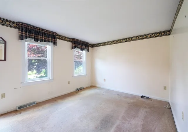 3rd image of 7 Holly St, Halifax, MA 02338 | MLS# 73539845
