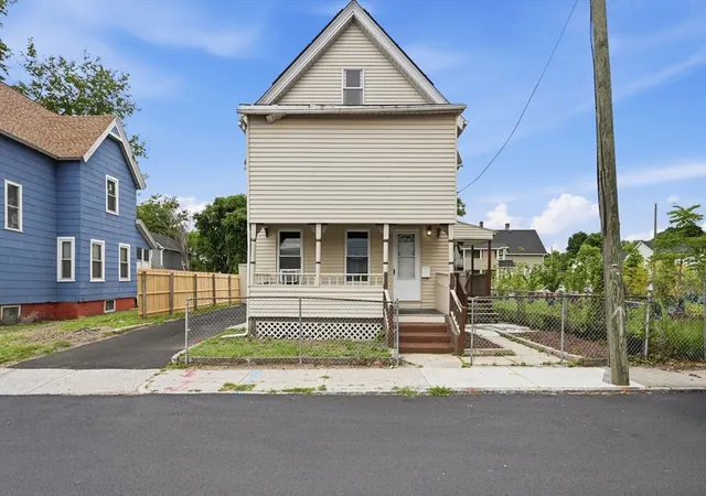 1st image of 52 Lebanon St, Springfield, MA 01109 | MLS# 73553396