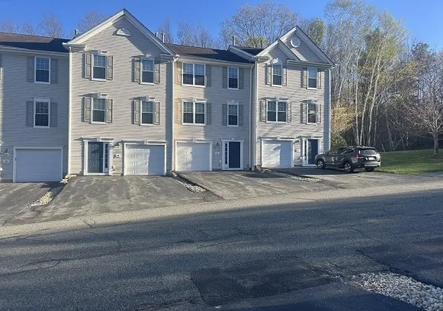 Homes for sale in South Grafton, MA | 26 Daffodil Ct #26, South Grafton, MA 01560 | MLS# 73508761
