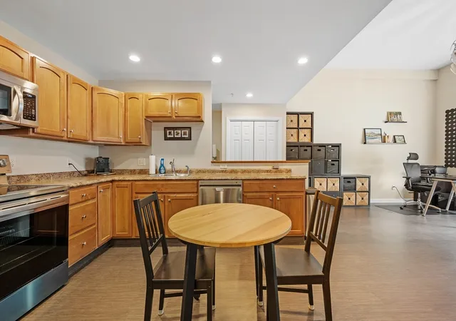 Homes for sale in Holden, MA | 48 Phillips Rd #12, Holden, MA 01520 | MLS# 73528884