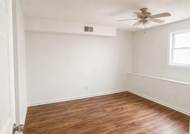 Homes for sale in Fall River, MA | 526 Third St, Fall River, MA 02721 | Houzeo