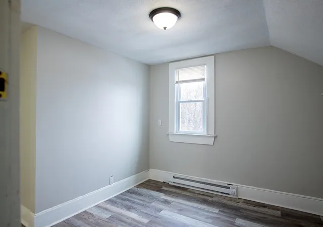 36th image of 69 Winter St, Springfield, MA 01105 | MLS# 73536012