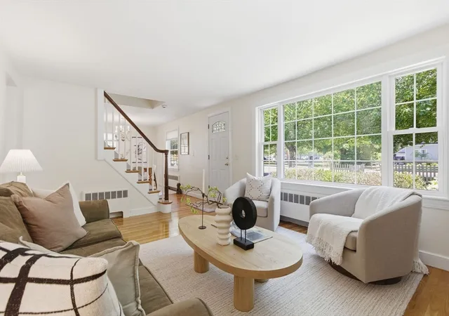 Homes for sale in Lynnfield, MA | 490 Main Street, Lynnfield, MA 01940 | MLS# 73528528