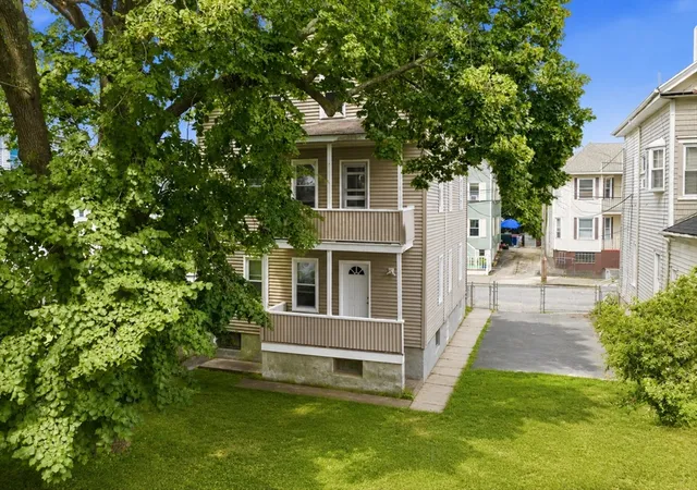Listing Photo 4 - Condo for sale in building located at 17 Salisbury St, New Bedford, MA 02744