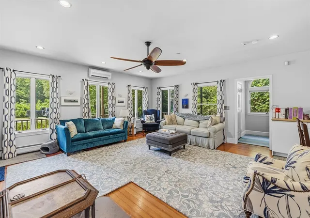 4th image of 476 Sconticut Neck Rd, Fairhaven, MA 02719 | MLS# 73548991