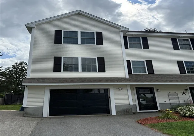 Photo 1 of Sale Pending at 7 Willow St #7, Haverhill, MA 01832 | MLS# 73569026 | Listing updated on 2026-08-29