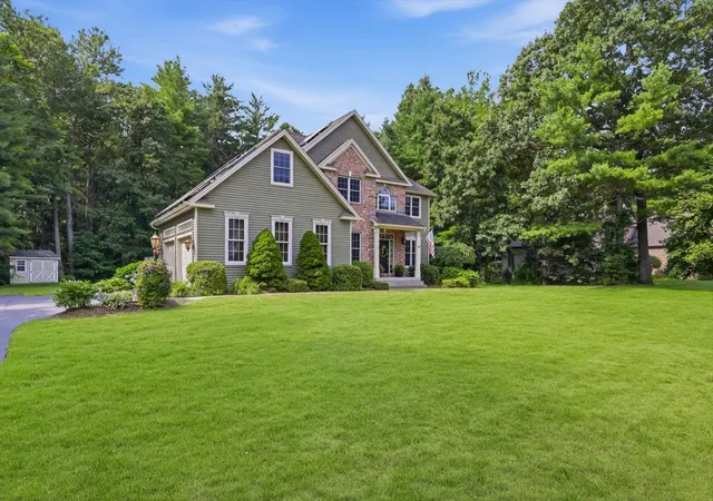 Photo 3 of Sale Pending at 8 Lexington Cir, Southwick, MA 01077 | MLS# 73549936 | Listing updated on 2026-08-30