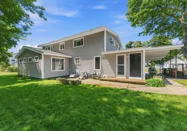 2nd image of 94 Florence Rd, Lowell, MA 01851 | MLS# 73564745