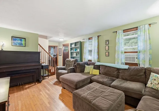 Photo 3 of Single family home for sale at 46 Prospect St, Rutland, MA 01543 | MLS# 73549923 | Listing updated on 2026-09-20