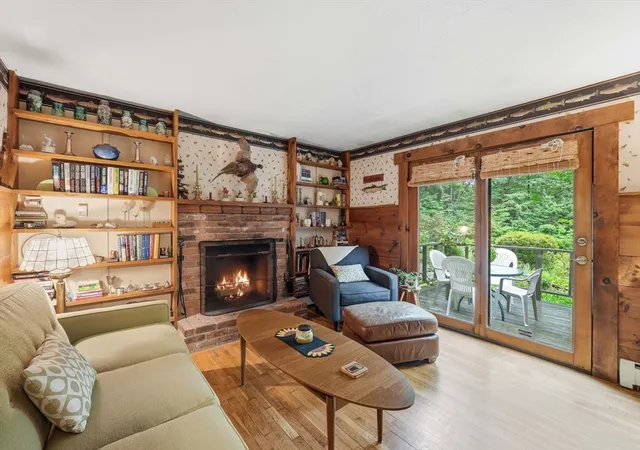 Photo 4 of Single family home for sale at 46 Prospect St, Rutland, MA 01543 | MLS# 73549923 | Listing updated on 2026-09-20