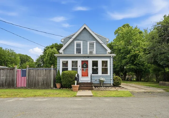 2nd image of 20 Moray St, Lynn, MA 01904 | MLS# 73565769
