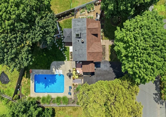 Photo 4 of Sale Pending at 1 Summit Ter, Peabody, MA 01960 | MLS# 73553754 | Listing updated on 2026-08-13