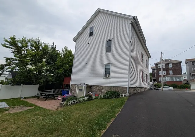 Listing Photo 3 - Condo for sale in building located at 162 Rockland St, Fall River, MA 02724