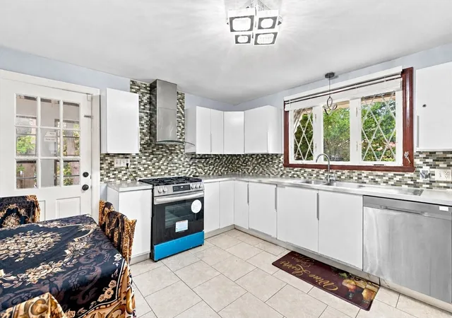 Photo 3 of Single family home for sale at 26 Beulah St, Framingham, MA 01701 | MLS# 73569117 | Listing updated on 2026-09-28