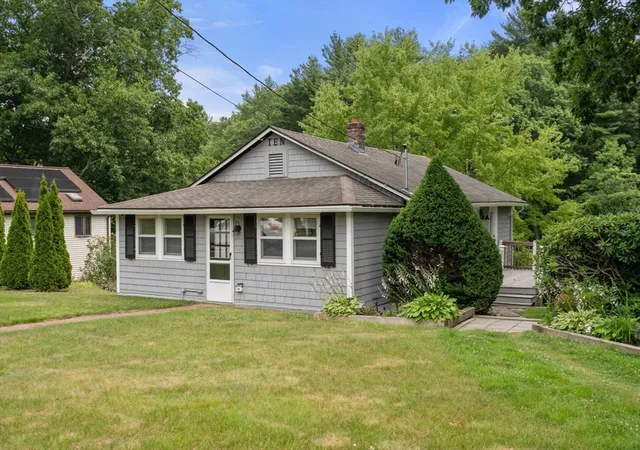 Photo 3 of Sale Pending at 10 Riverside Dr, Auburn, MA 01501 | MLS# 73550235 | Listing updated on 2026-09-23