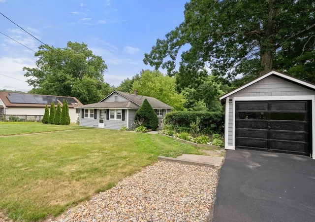Photo 3 of Sale Pending at 10 Riverside Dr, Auburn, MA 01501 | MLS# 73550235 | Listing updated on 2026-09-23