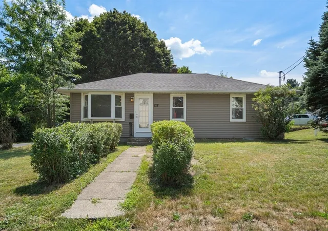2nd image of 128 Clark St, Worcester, MA 01606 | MLS# 73563473